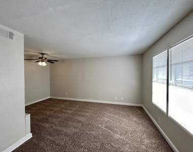 5415 Scott Street - Photo Thumbnail 3