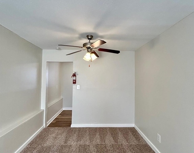 5415 Scott Street - Photo Thumbnail 6