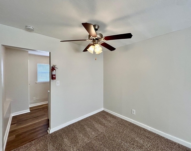 5415 Scott Street - Photo Thumbnail 8