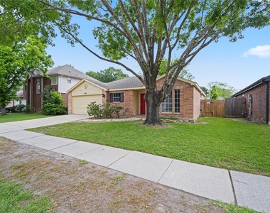 23418 Summer Pine Drive - Photo Thumbnail 2