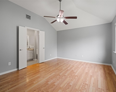 23418 Summer Pine Drive - Photo Thumbnail 11