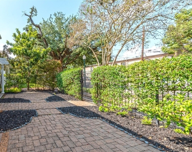 210 Emerson Street - Photo Thumbnail 10