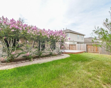 7306 Cypress Prairie Drive - Photo Thumbnail 2
