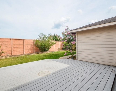 7306 Cypress Prairie Drive - Photo Thumbnail 4