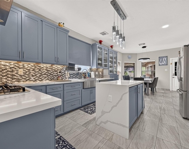 11930 Matagorda Lane - Photo Thumbnail 13