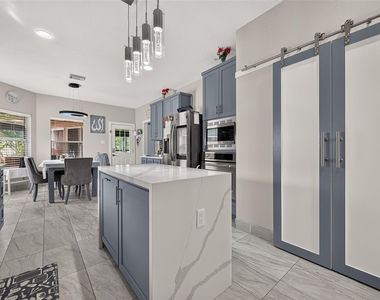 11930 Matagorda Lane - Photo Thumbnail 14