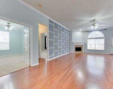 7131 Sundance Meadows Lane - Photo Thumbnail 6