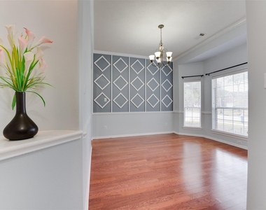 7131 Sundance Meadows Lane - Photo Thumbnail 3