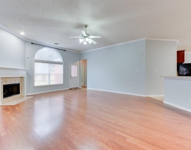 7131 Sundance Meadows Lane - Photo Thumbnail 9