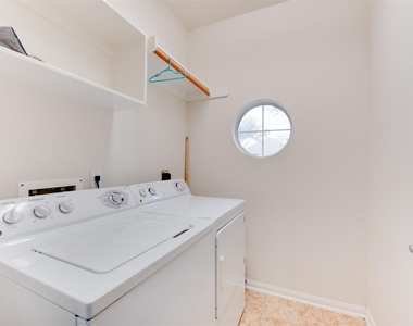 7131 Sundance Meadows Lane - Photo Thumbnail 28