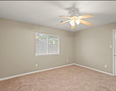 10807 Oak Bayou Lane - Photo Thumbnail 31