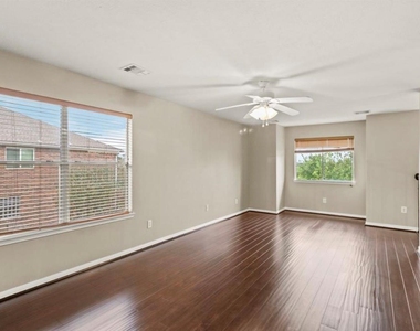 10807 Oak Bayou Lane - Photo Thumbnail 24