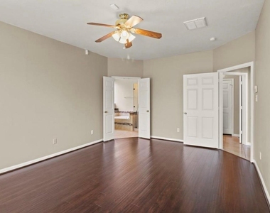 10807 Oak Bayou Lane - Photo Thumbnail 18