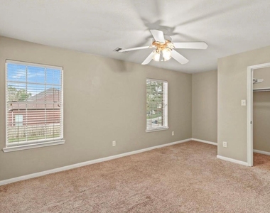 10807 Oak Bayou Lane - Photo Thumbnail 29