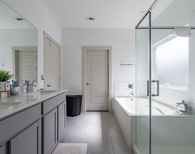 19014 Norbury Park Lane - Photo Thumbnail 13