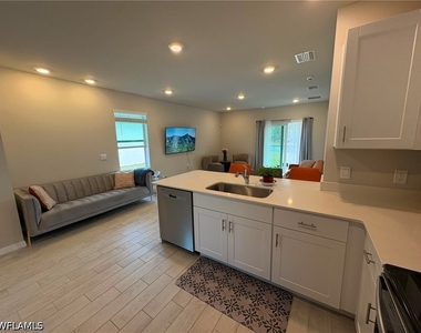 11210 Sunset Preserve Drive - Photo Thumbnail 15