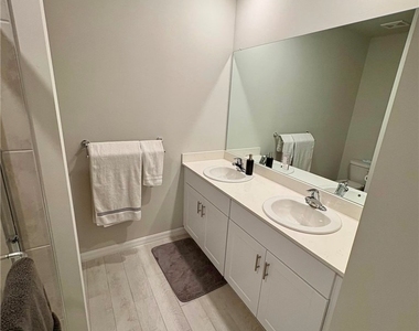 11210 Sunset Preserve Drive - Photo Thumbnail 6