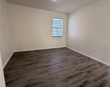 5447 Ferris Avenue - Photo Thumbnail 12