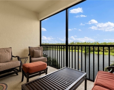 9727 Acqua Court - Photo Thumbnail 16