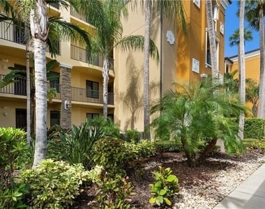 9727 Acqua Court - Photo Thumbnail 20