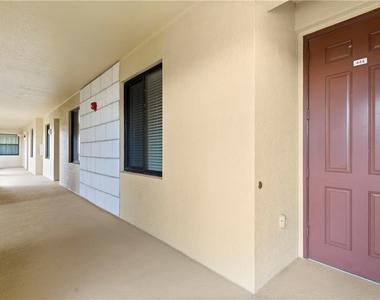 9727 Acqua Court - Photo Thumbnail 17