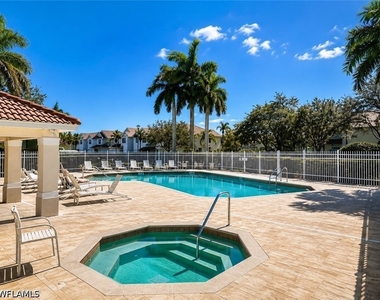 912 Hampton Circle - Photo Thumbnail 14