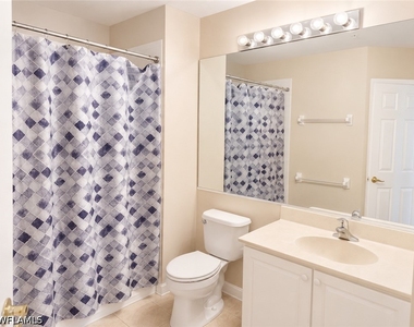 912 Hampton Circle - Photo Thumbnail 10