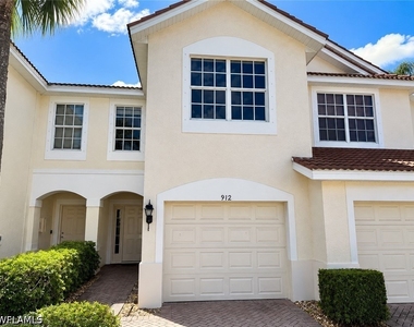 912 Hampton Circle - Photo Thumbnail 1