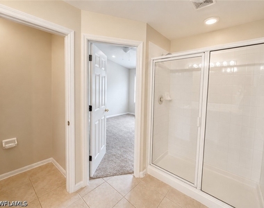 912 Hampton Circle - Photo Thumbnail 8