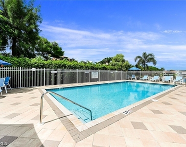 589 Lambton Lane - Photo Thumbnail 22
