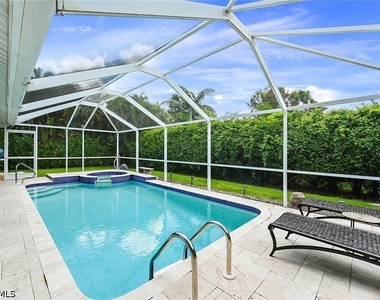 589 Lambton Lane - Photo Thumbnail 20