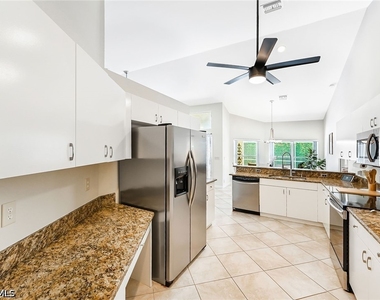 589 Lambton Lane - Photo Thumbnail 7