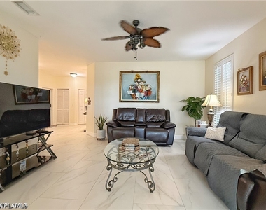 1310 Charleston Square Drive - Photo Thumbnail 14