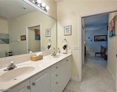 1310 Charleston Square Drive - Photo Thumbnail 5