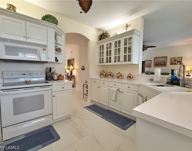 1310 Charleston Square Drive - Photo Thumbnail 22