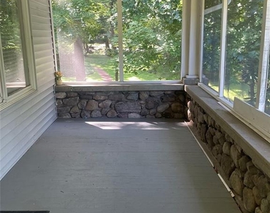 606 Wyckoff - Photo Thumbnail 4