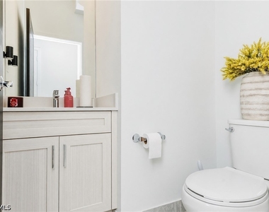5716 Cassidy Lane - Photo Thumbnail 9