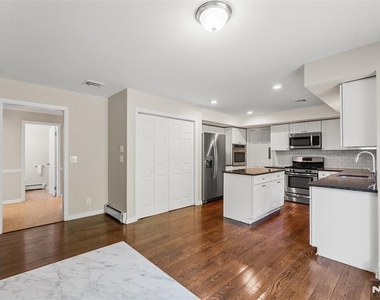 215 Oak - Photo Thumbnail 14