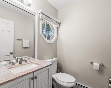 215 Oak - Photo Thumbnail 19