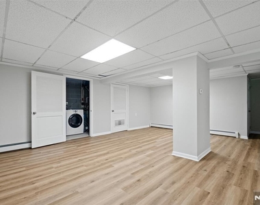 215 Oak - Photo Thumbnail 42