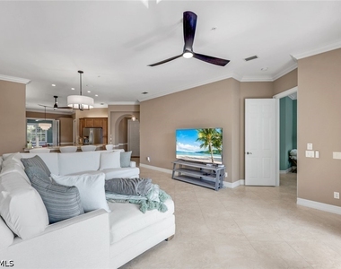 795 Bentwater Circle - Photo Thumbnail 7