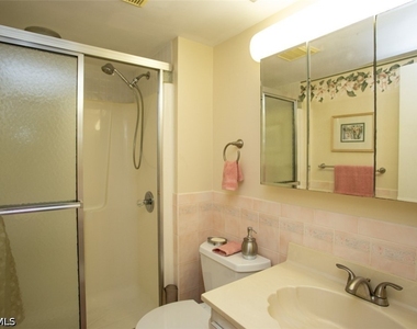 315 Saint Andrews Boulevard - Photo Thumbnail 12