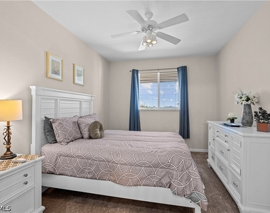 8331 Whiskey Preserve Circle - Photo Thumbnail 17