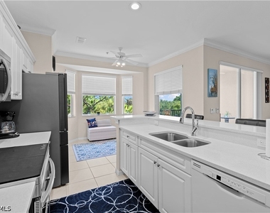 8331 Whiskey Preserve Circle - Photo Thumbnail 6