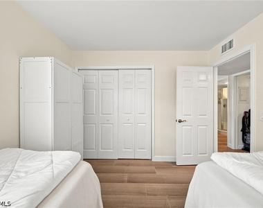 280 4th Street S - Photo Thumbnail 22