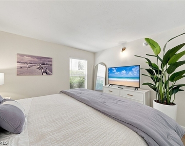 280 4th Street S - Photo Thumbnail 17