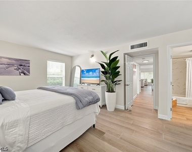 280 4th Street S - Photo Thumbnail 16