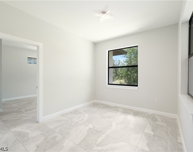 2692 54th Avenue Ne - Photo Thumbnail 10