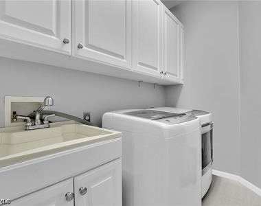 4650 Hawks Nest Way - Photo Thumbnail 21