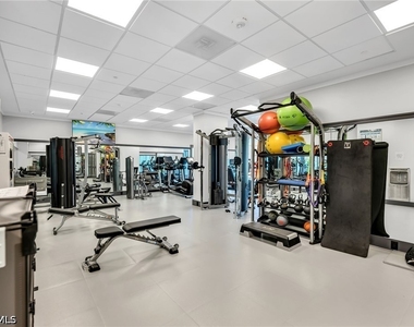6585 Nicholas Boulevard - Photo Thumbnail 12